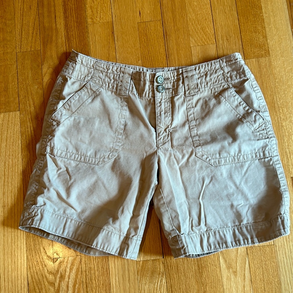 Tan shorts, size 8
